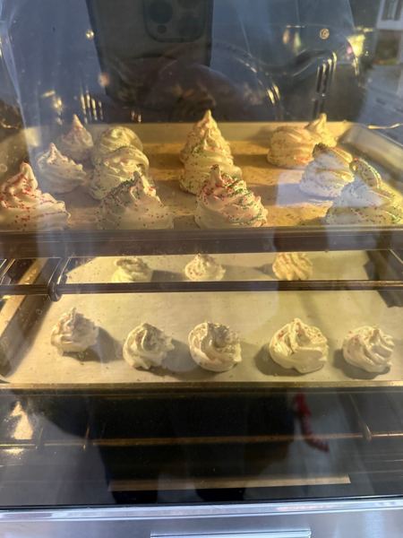 meringues in the oven